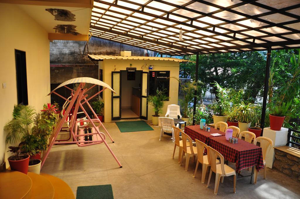 Hotel Oasis Monte Abu Exterior foto